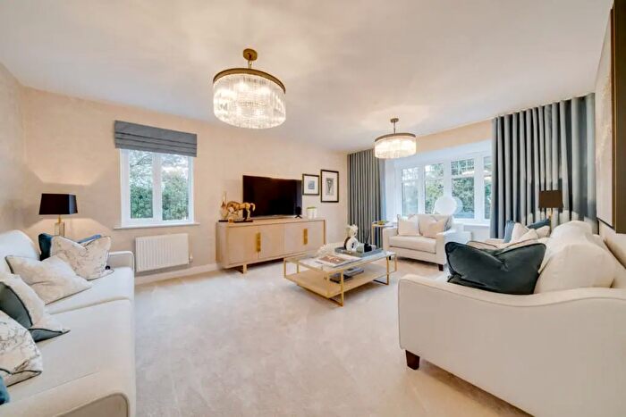 5 Bedroom Detached House For Sale In Watnall Road, Hucknall, NG15