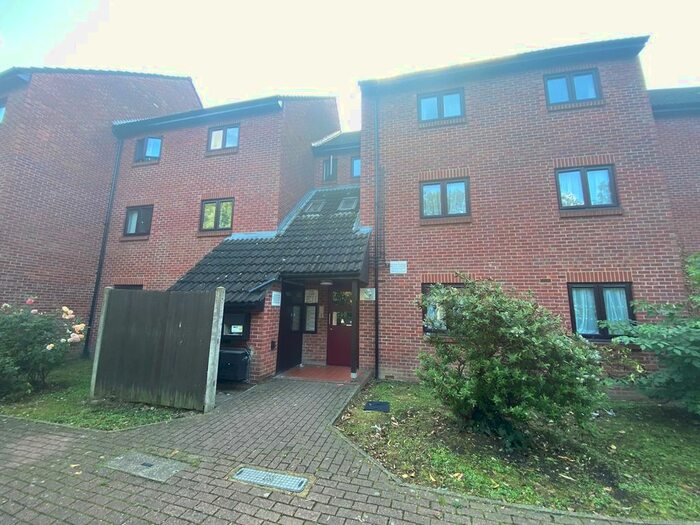 2 Bedroom Flat To Rent In Elgar Avenue, London, NW10