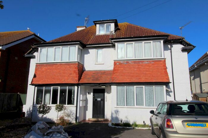 1 Bedroom Flat To Rent In Stuart Road, Highcliffe, BH23