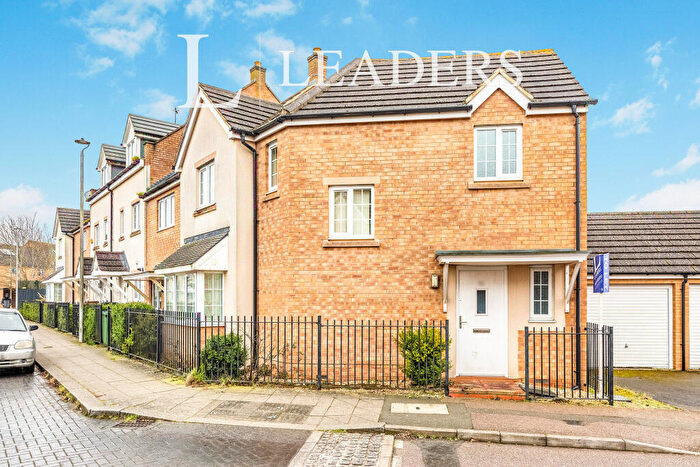 3 Bedroom Detached House To Rent In Olympic Square, Corby, Northamptonshire, NN18