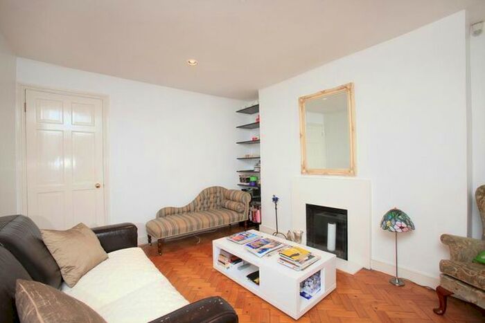 1 Bedroom Flat To Rent In Clapham Common South Side, London SW4