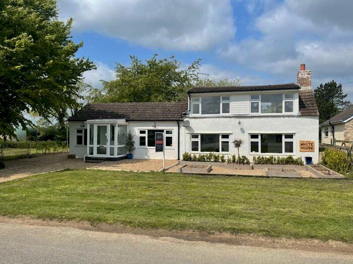 4 Bedroom Detached House For Sale In Green Lane, Hemingby, LN9