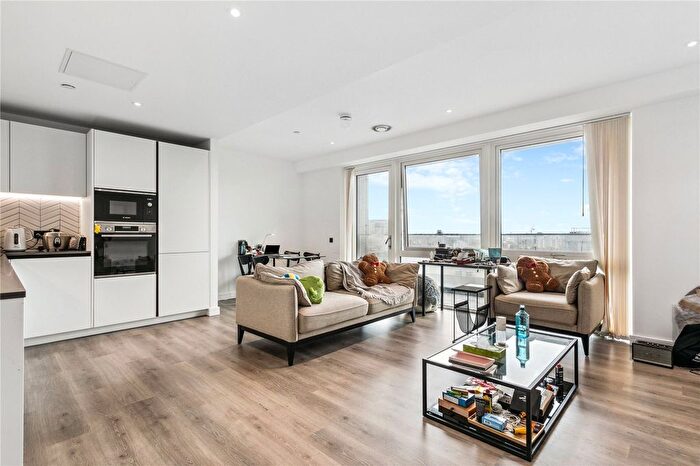 2 Bedroom Flat To Rent In Matcham House, Glenthorne Road, W6