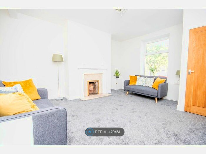 3 Bedroom End Of Terrace House To Rent In Avenue Parade, Accrington, BB5