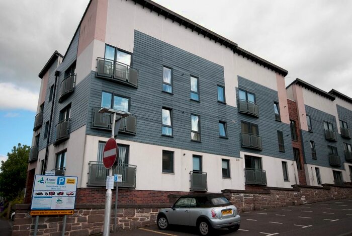 2 Bedroom Flat To Rent In Green Street, Forfar, Angus, DD8