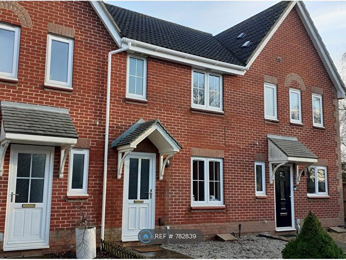 3 Bedroom Terraced House To Rent In Stirling Close, Norwich, NR8