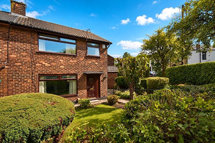 3 Bedroom Semi Detached House For Sale In Cornish Way, Royton, Oldham, Greater Manchester, OL2