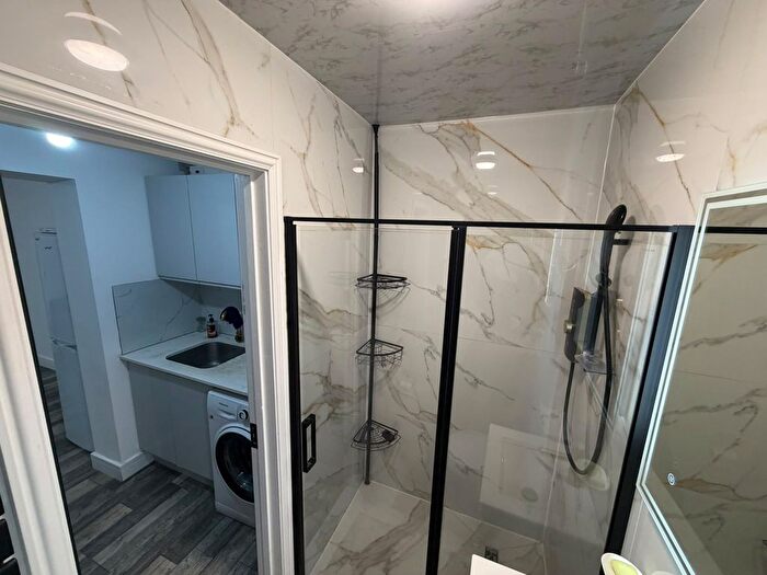 1 Bedroom Flat To Rent In Chadwel Heath, RM6