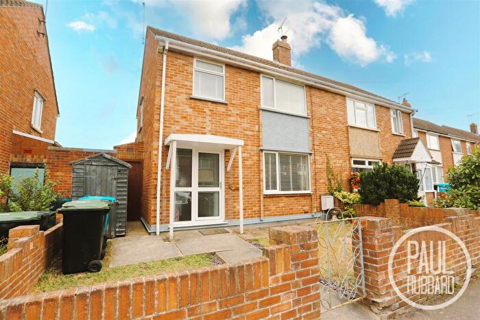 3 Bedroom Semi Detached House For Sale In Newark Road, Kirkley, Suffolk, NR33