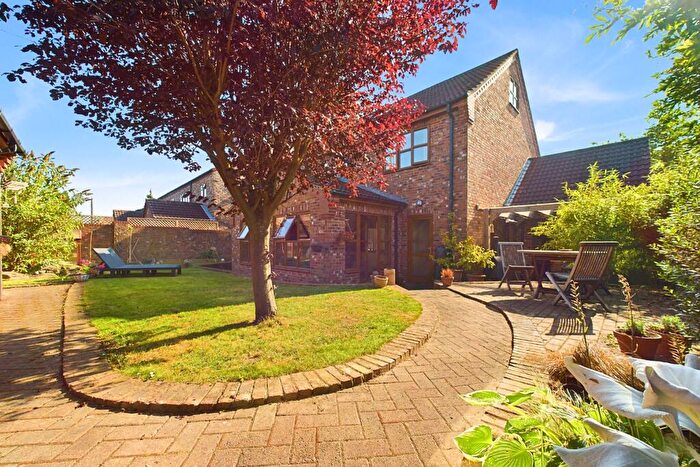 5 Bedroom Detached House For Sale In Farrows Pond, Goxhill, North Lincolnshire, DN19