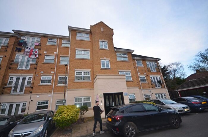 2 Bedroom Flat To Rent In Warren Way, Edgware, HA8