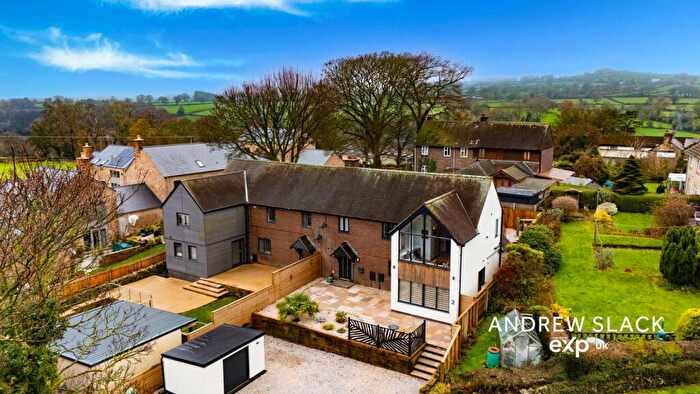 4 Bedroom Semi Detached House For Sale In Beresford Lane, Woolley Moor, Alfreton, DE55