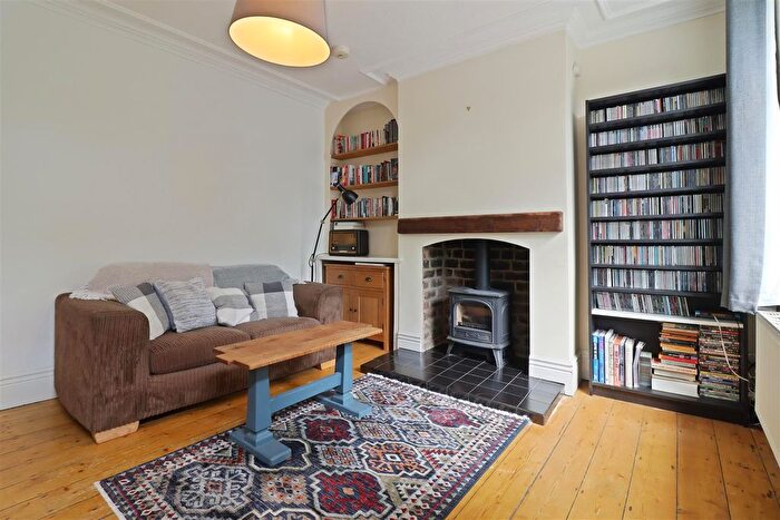 3 Bedroom Terraced House For Sale In Ivy Grove, Crookesmoor, S10