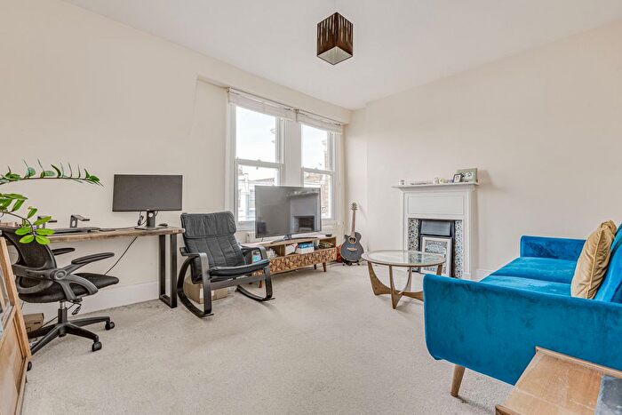 1 Bedroom Flat To Rent In Rostrevor Road, Fulham, SW6