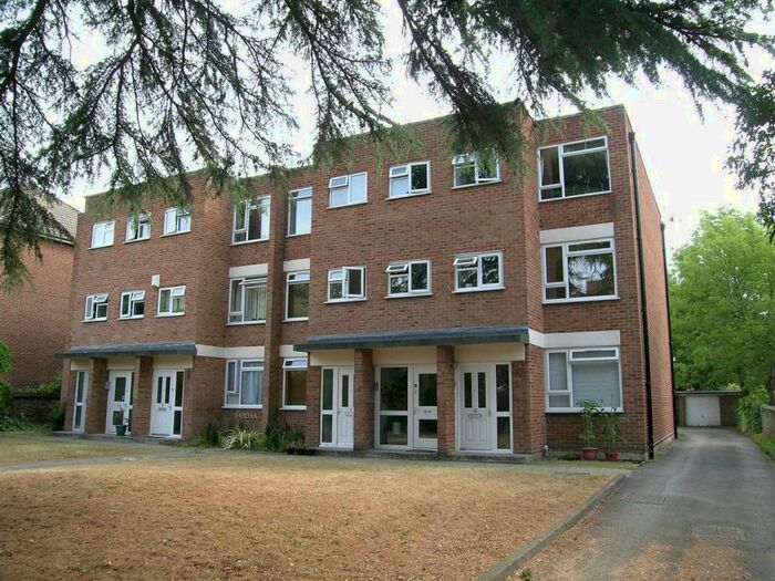 1 Bedroom Flat To Rent In Fairfax, Surbiton, KT5