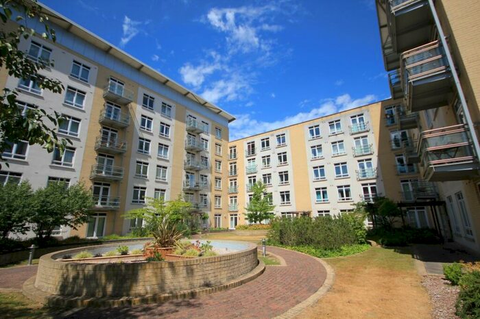 2 Bedroom Apartment To Rent In The Meridian, Reading, Berkshire, RG1