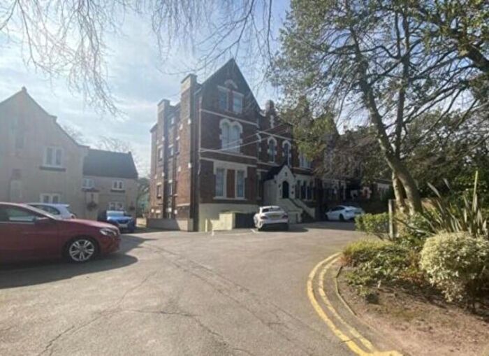 2 Bedroom Flat To Rent In Park Avenue, Liverpool, L18