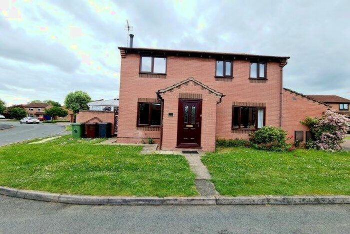 2 Bedroom Semi-Detached House To Rent In Lilford Close, Lincoln, LN2