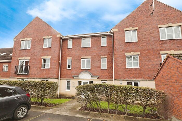 2 Bedroom Flat For Sale In Dukes Court, York, North Yorkshire, YO26