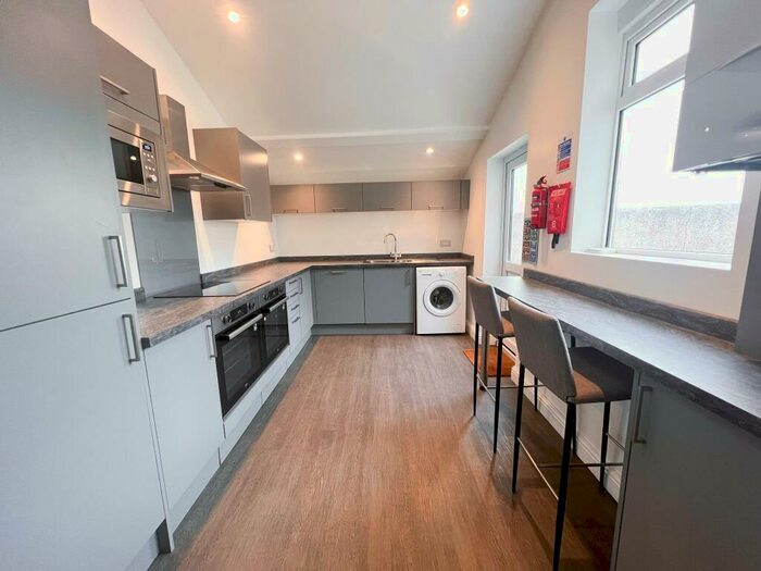 7 Bedroom Detached House To Rent In Ash Road, Bishopston, Bristol, BS7