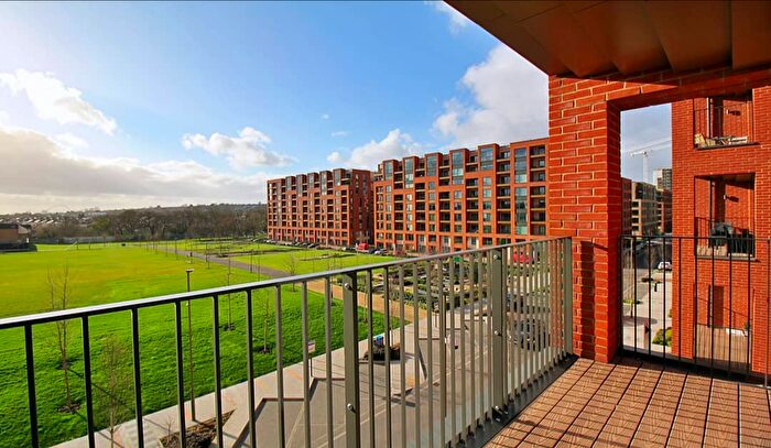 2 Bedroom Flat To Rent In Serenity House, Lismore Boulevard, London, NW9