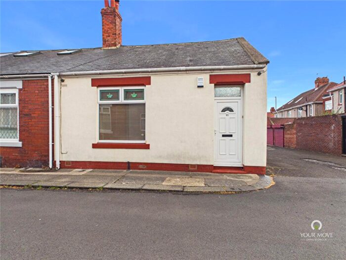 2 Bedroom End Of Terrace House For Sale In Kitchener Street, Sunderland, Tyne And Wear, SR4