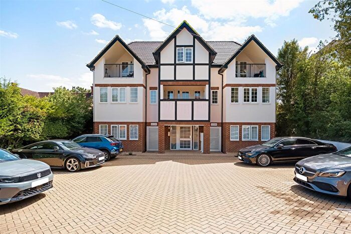 2 Bedroom Flat For Sale In Fairmont House, Hartley Old Road, Purley, CR8
