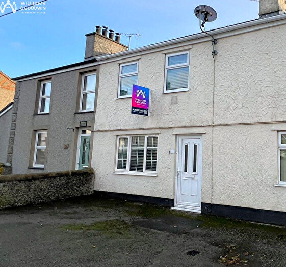3 Bedroom Terraced House For Sale In Preswylfa, Gwalchmai, Anglesey, LL65