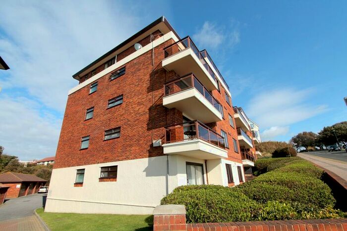 2 Bedroom Flat To Rent In The Marina, Bournemouth, BH5