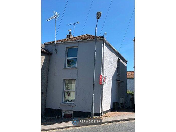 4 Bedroom Semi Detached House To Rent In Swanpool St, Falmouth, TR11