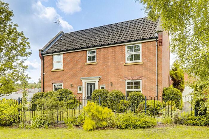4 Bedroom Detached House For Sale In Swallow Crescent, Ravenshead, Nottinghamshire, NG15