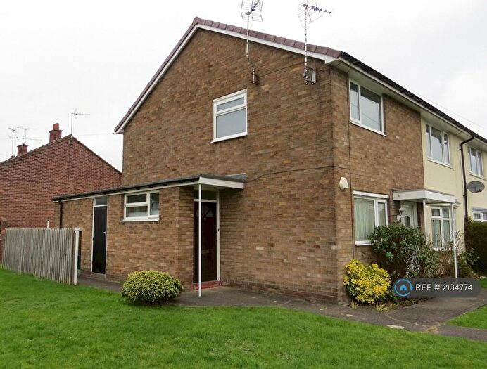 2 Bedroom Flat To Rent In Crispin Lane, Wrexham, LL11