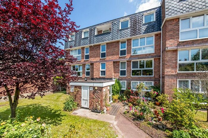 1 Bedroom Flat For Sale In Rusholme Grove, London, Crystal Palace, SE19