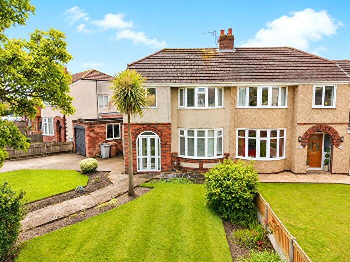 3 Bedroom Semi-Detached House For Sale In Ridgewood Drive, Pensby, Wirral, CH61