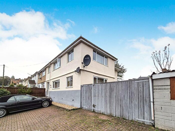 4 Bedroom Semi-Detached House To Rent In Library Road, Poole, BH12