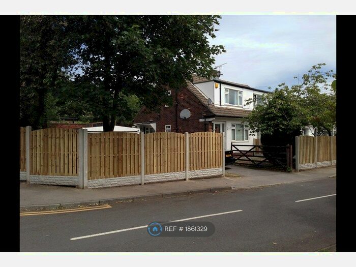3 Bedroom Semi-Detached House To Rent In Pudsey, Leeds, LS28