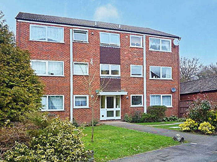 2 Bedroom Flat To Rent In Henley Drive, Frimley Green, Frimley, GU16