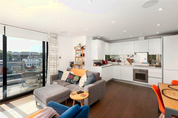 2 Bedroom Apartment To Rent In Colin Road, London, NW10