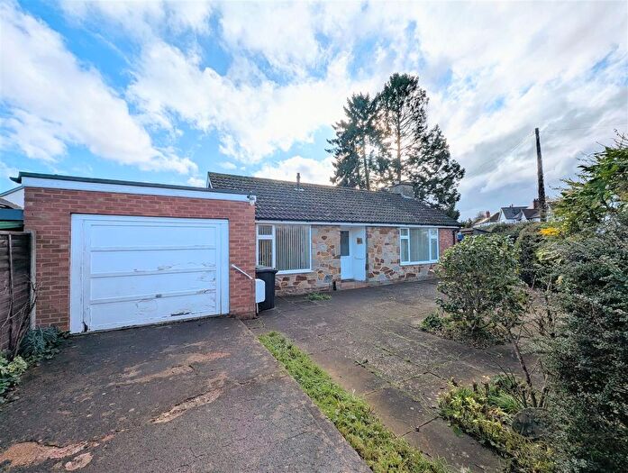 3 Bedroom Detached Bungalow For Sale In Moor Park Road, Hereford, HR4
