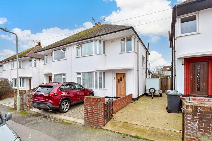 3 Bedroom Semi Detached House For Sale In Western Avenue, Herne Bay, Kent, CT6