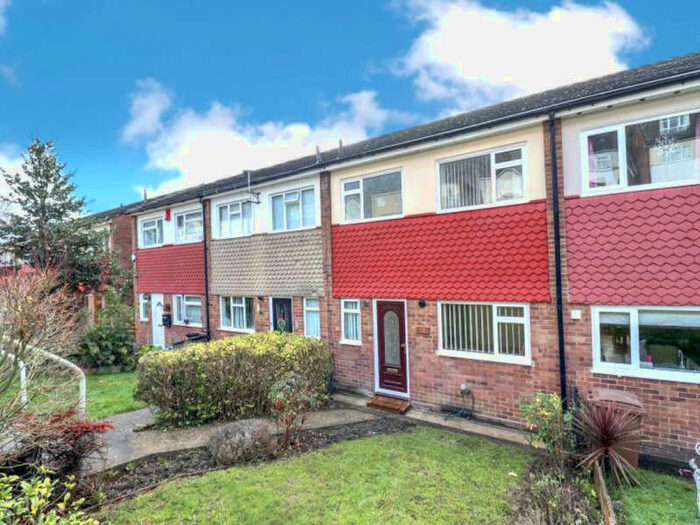 4 Bedroom Terraced House To Rent In Beacon Road, Chatham, ME5