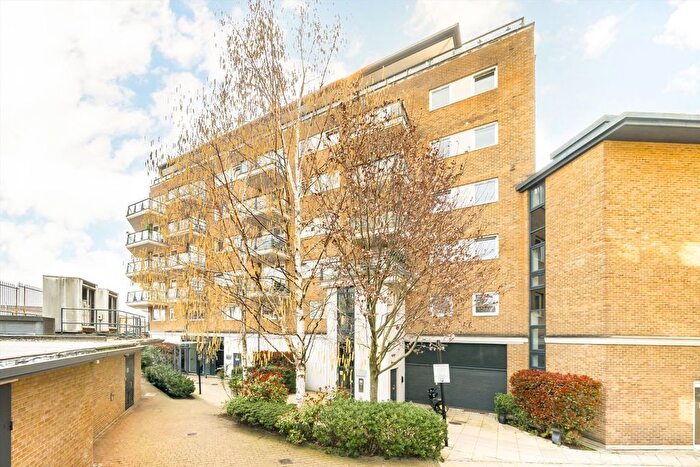 1 Bedroom Flat To Rent In Smugglers Way, Wandsworth, SW18