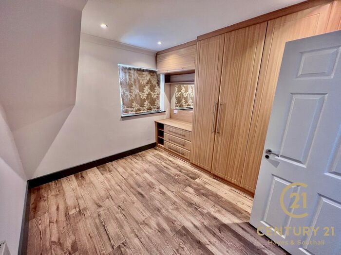 3 Bedroom Maisonette To Rent In Keith Road, Hayes, UB3