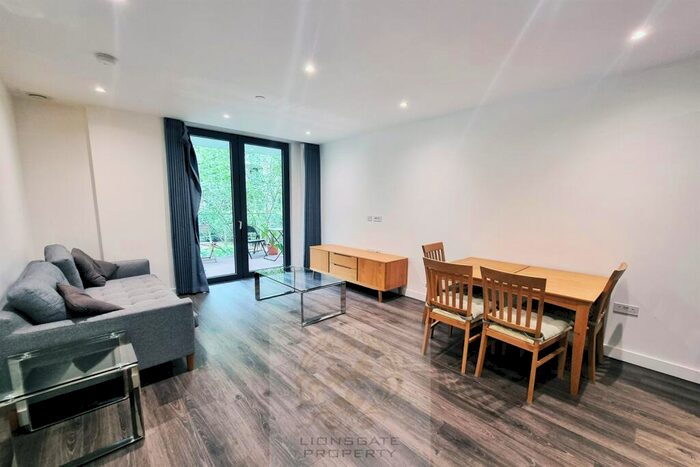 2 Bedroom Apartment To Rent In Kingwood House, E1