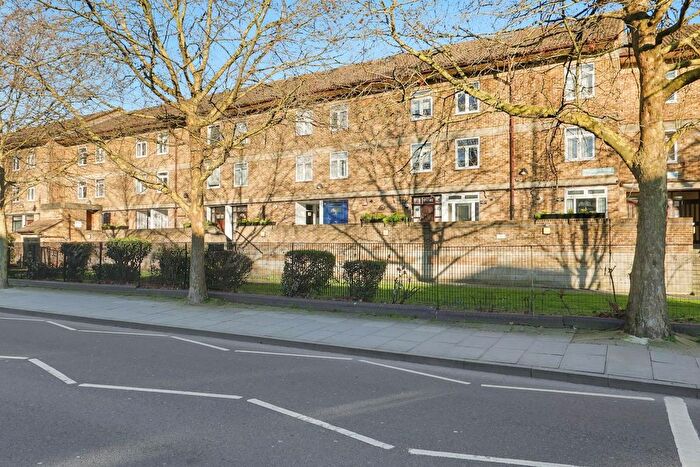 4 Bedroom Property For Sale In Kingsland Road, Shoreditch, E2