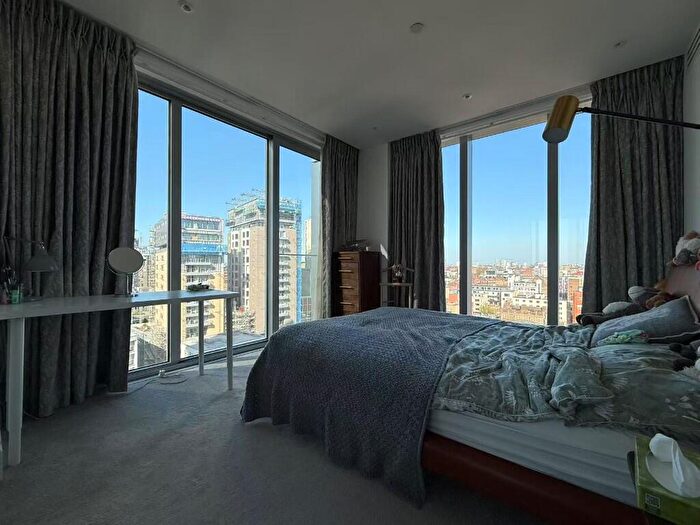 2 Bedroom Apartment To Rent In Cassia House, Piazza Walk, London, E1