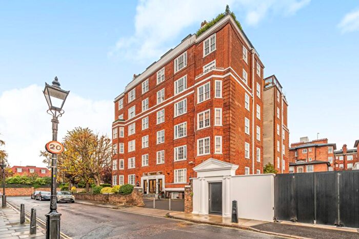 2 Bedroom Flat For Sale In Ascot Court, Grove End Road, NW8