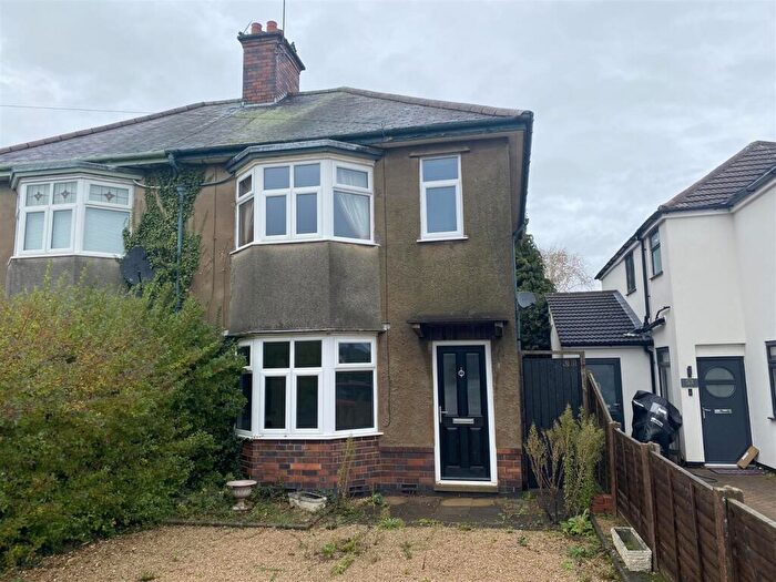 3 Bedroom Semi Detached House For Sale In Lychgate Lane, Burbage, LE10