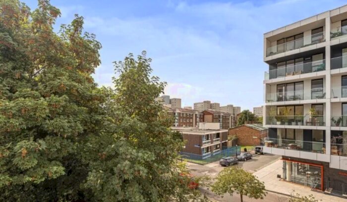 3 Bedroom Maisonette To Rent In Hassett Road, Homerton/Hackney, E9