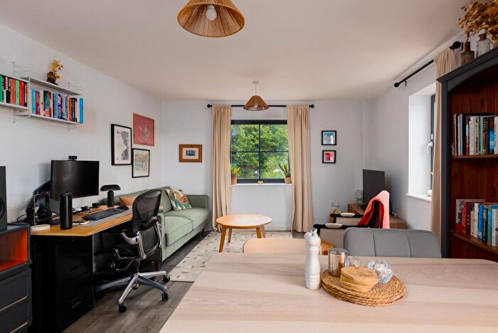 2 Bedroom Flat For Sale In Paintworks, Arno's Vale, BS4